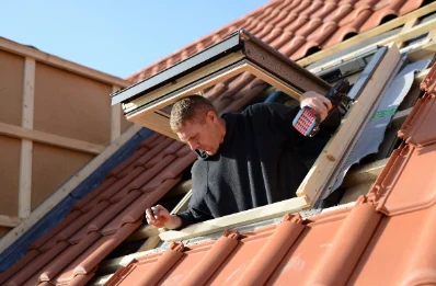 Pose de fenêtres de toit Velux à Saulgé